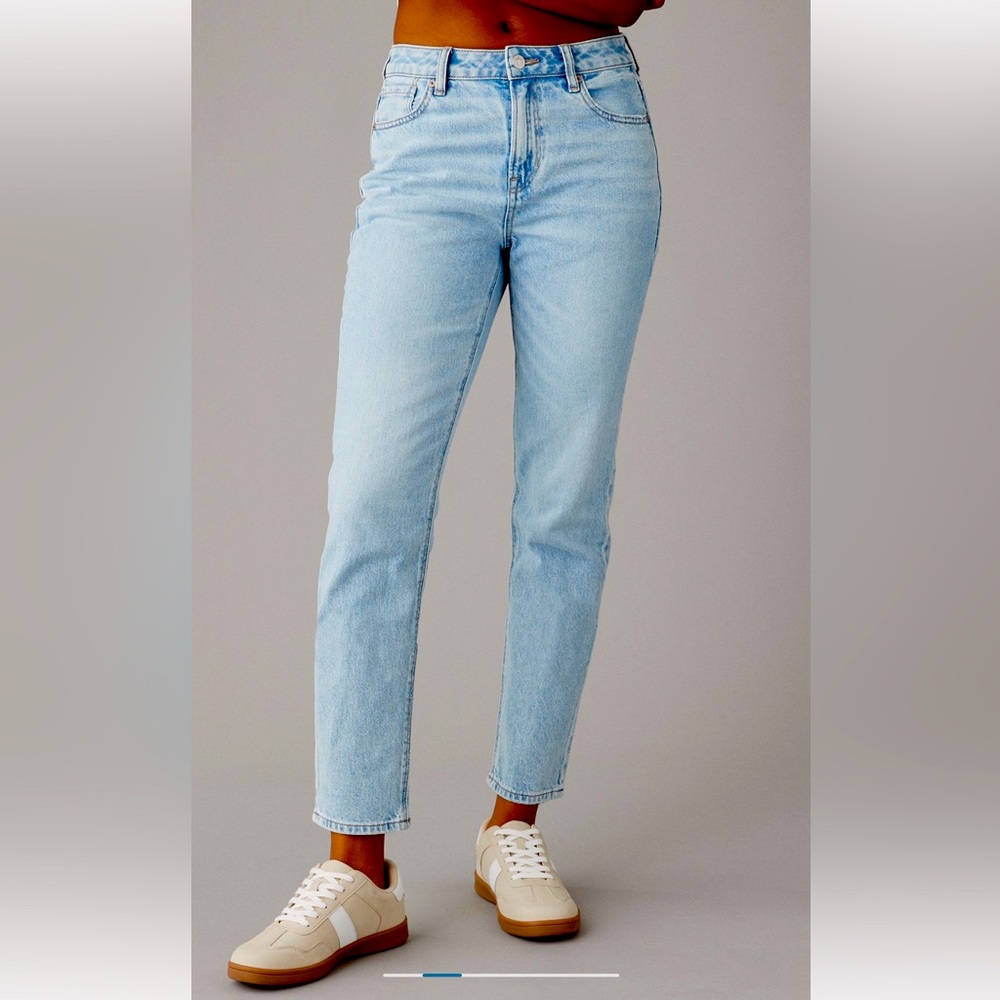 AE Strigid Mom Jean